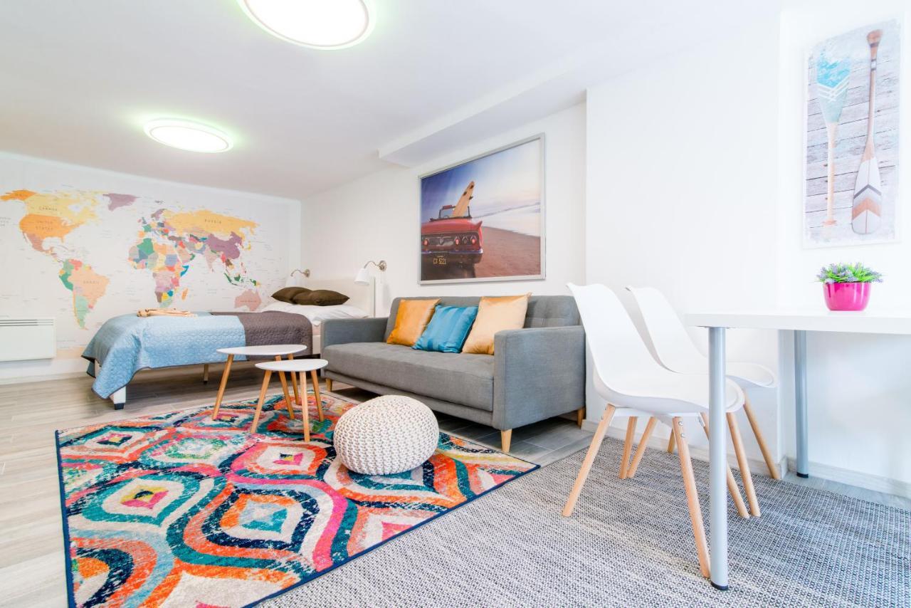 Cosy And Colorful Apartment Сентендре Екстериор снимка