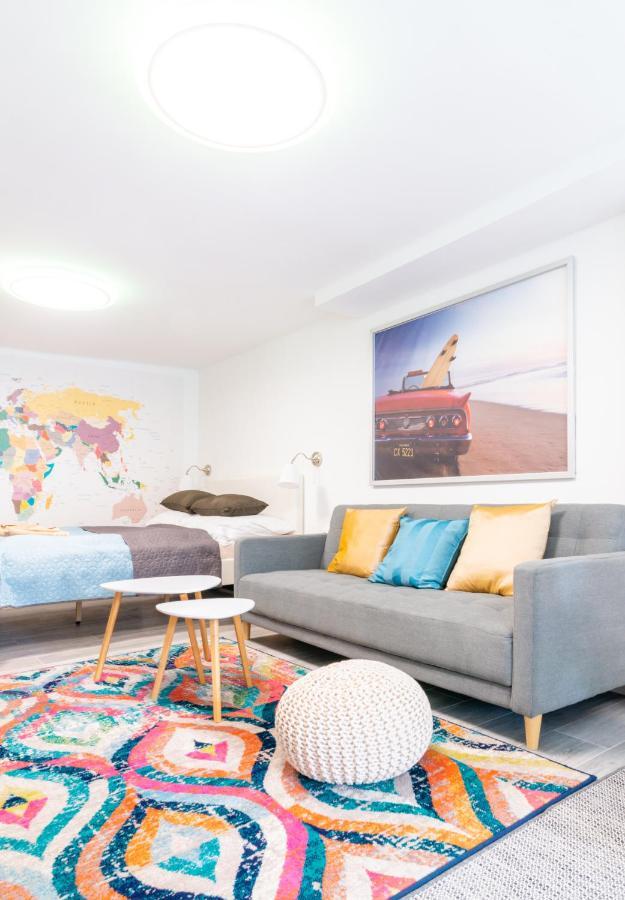 Cosy And Colorful Apartment Сентендре Екстериор снимка