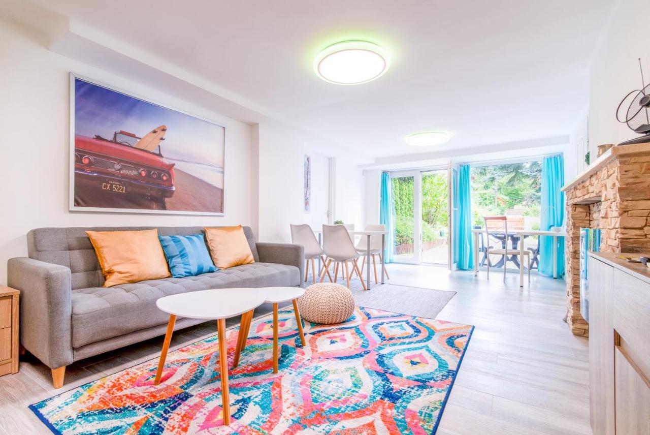 Cosy And Colorful Apartment Сентендре Екстериор снимка
